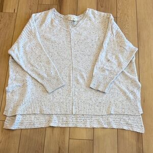 Jessica Simpson Light Gray V-Neck High-Low Sweater